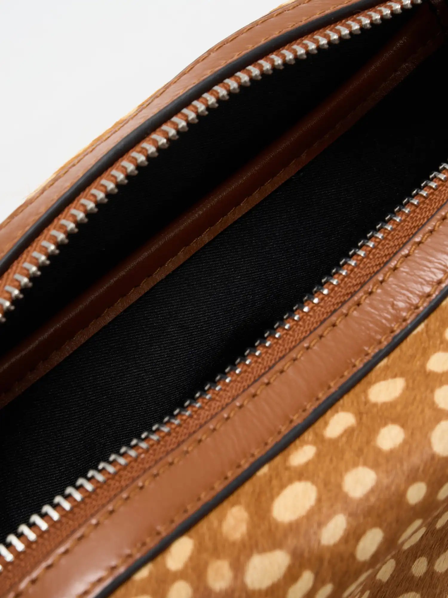 Interior slip pocket detail
