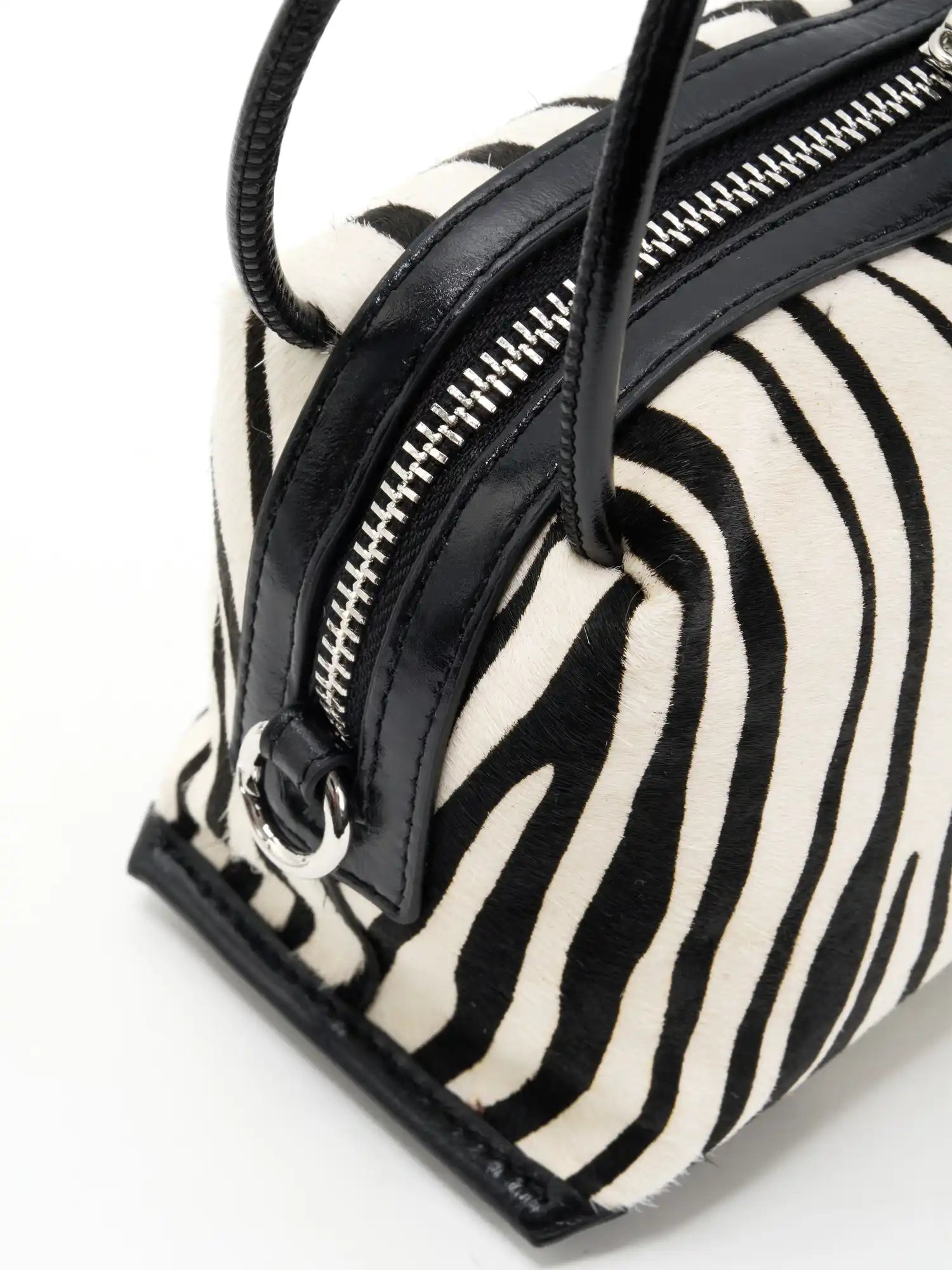 Ivory and black tactile zebra stripes