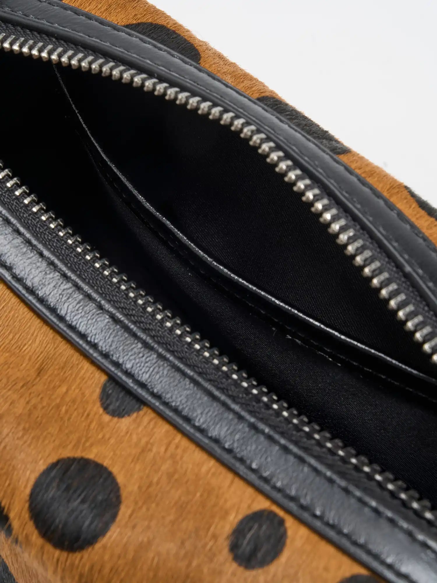 Interior quick-reach slip pocket