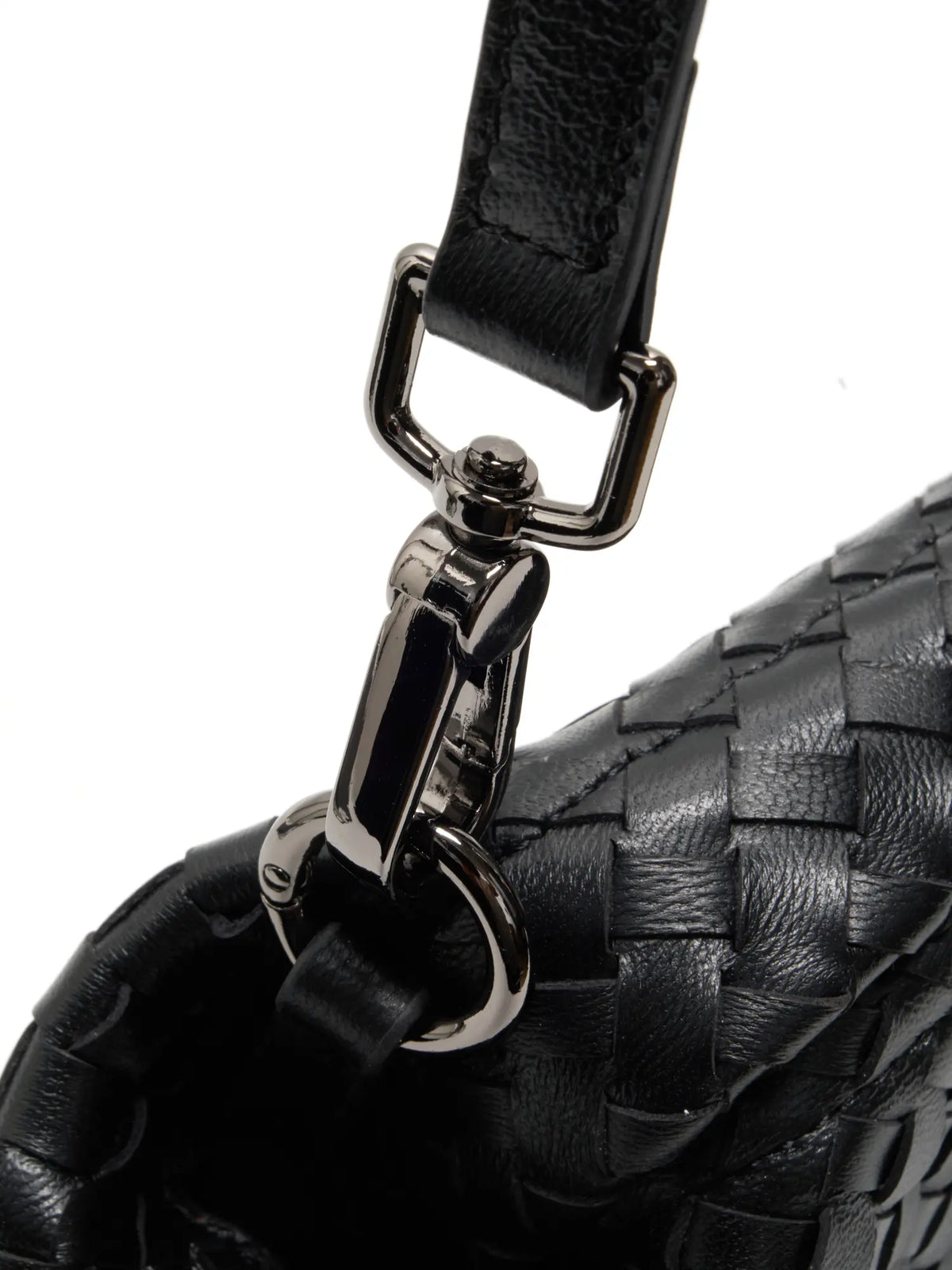 clip and switch detail of The Planet Chain Baguette - Black Weave