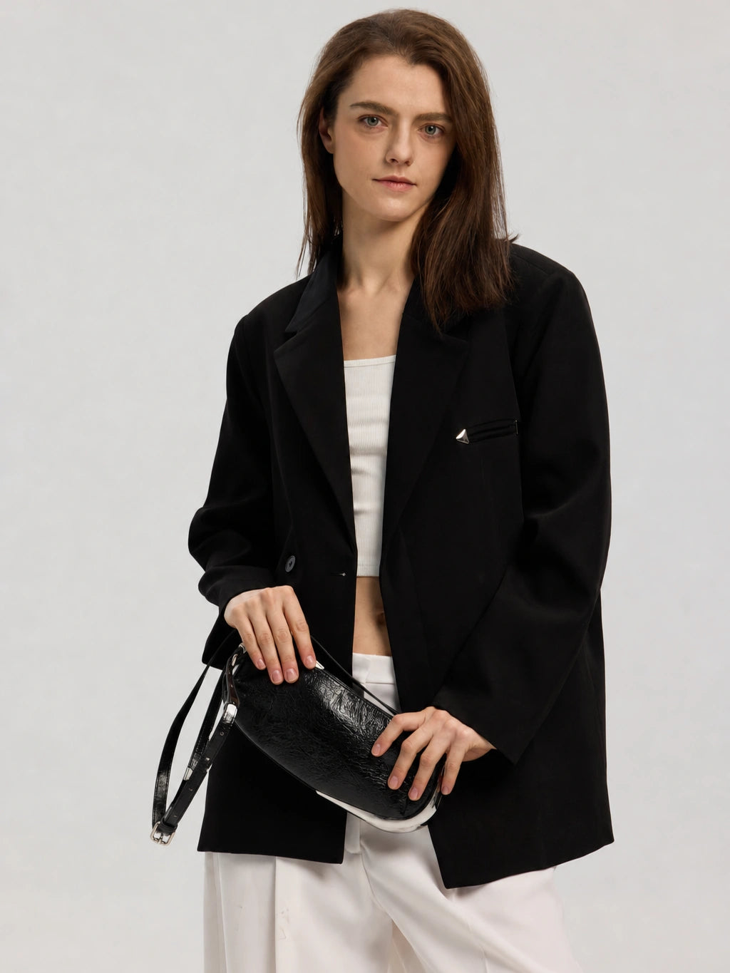 The Avant Metal-Corner Baguette · Black
